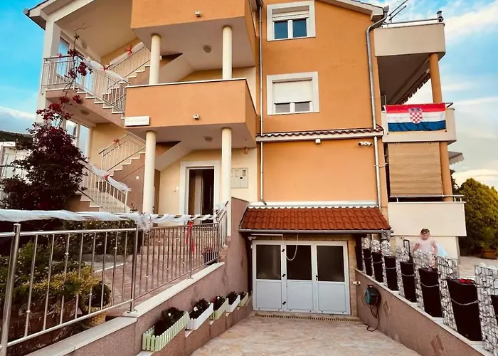 Golub - 2 Apartment