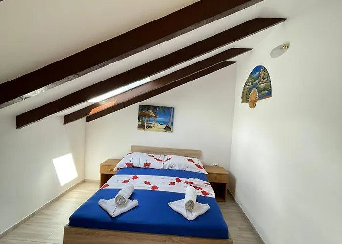 Golub - 2 Lägenhet Kaštel Stari